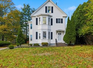 52 Middle St, Woburn, MA 01801