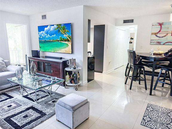 5th image of 9410 W Flagler St APT 206