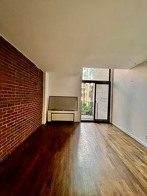 Rented by Avenues Real Estate | media 3