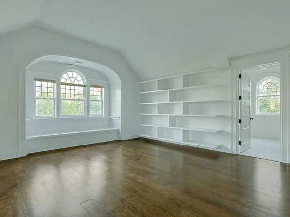 5000 Grosvenor Avenue image 33 of 42