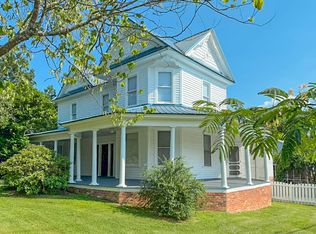 29 Oak St, Roxboro, NC 27573