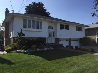 1466 Pea Pond Rd, Bellmore, NY 11710