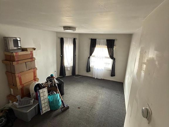 5th image of 7418 River Rd