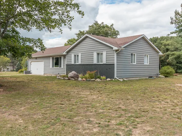 42610 Evergreen Park Dr, Decatur, MI 49045