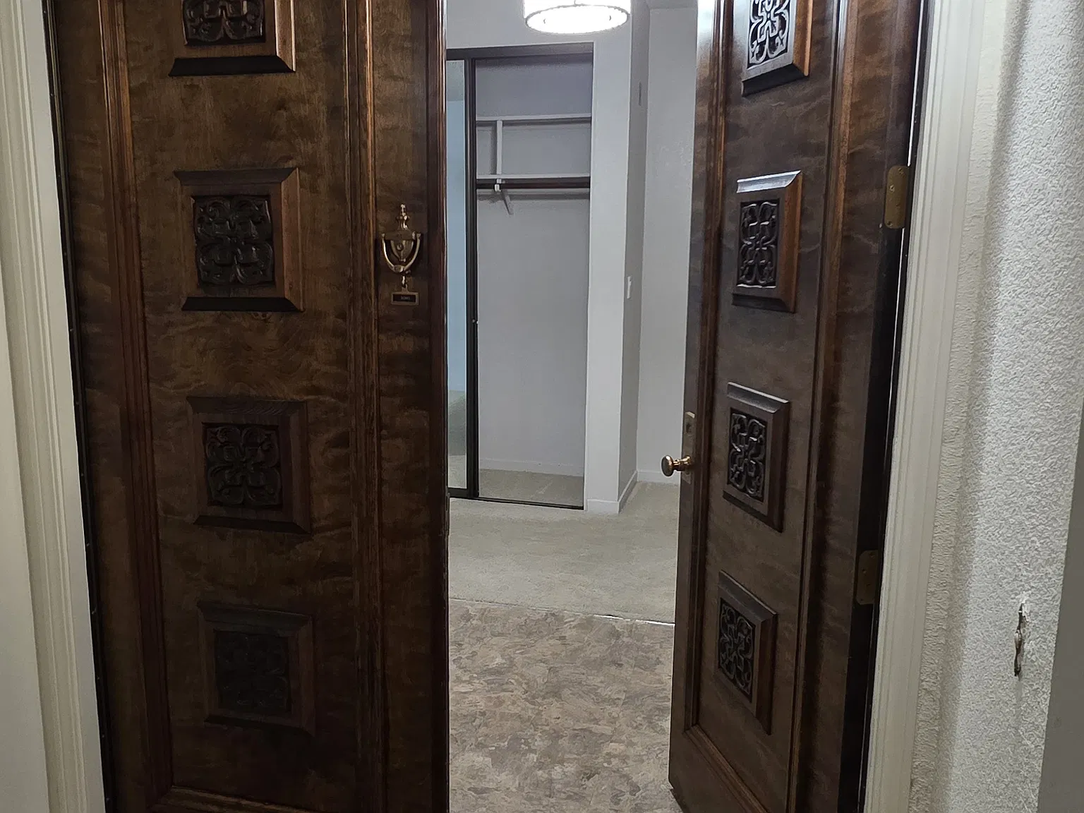 1 bed, 1040 sqft, $3,300 — Photo 3