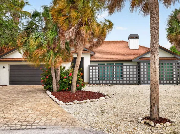 1339 Par View Dr, Sanibel, FL 33957