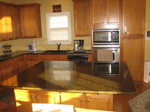 4th image of 9607 Castona Ln