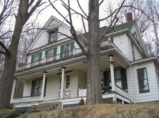 Hudson St, Hawley, PA 18428