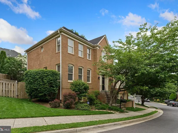 5108 Warren Pl NW, Washington, DC 20016