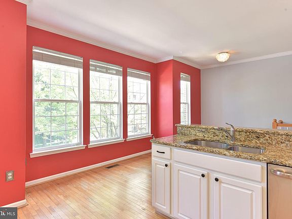 5th image of 5312 Waldo Dr