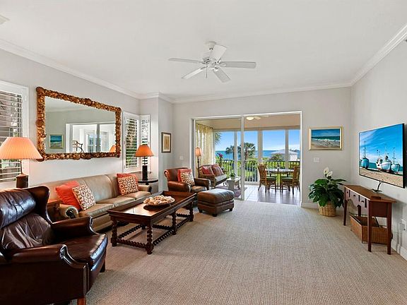 5th image of 729 S Harbor Dr #1