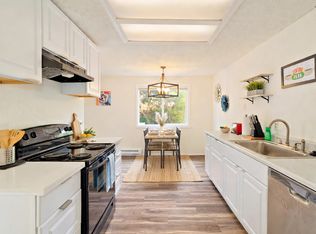2236 NE 197th Pl APT D, Seattle, WA 98155