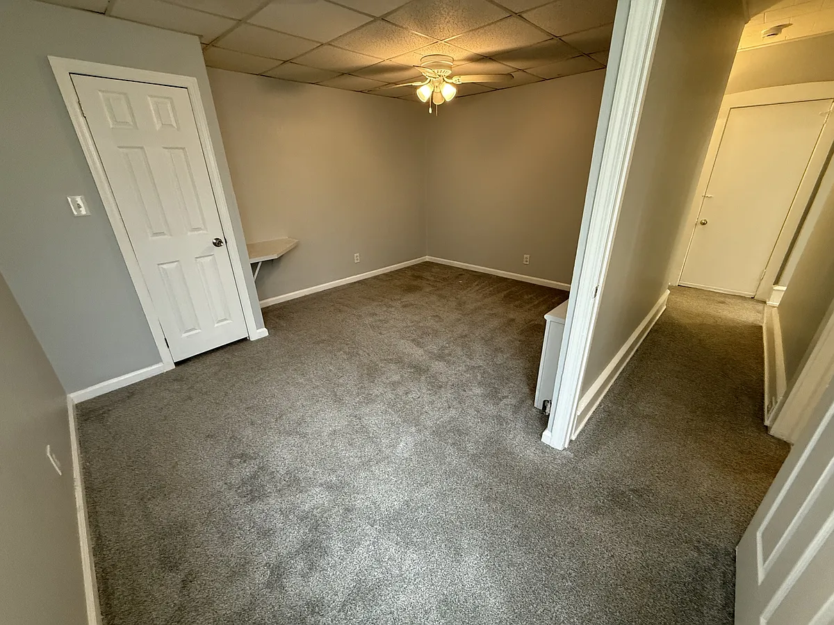 Building Photo - 121 Chestnut Ave #A