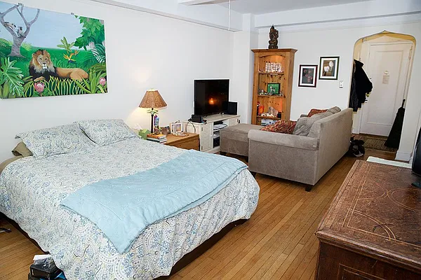 Rented by NextStopNY | media 8