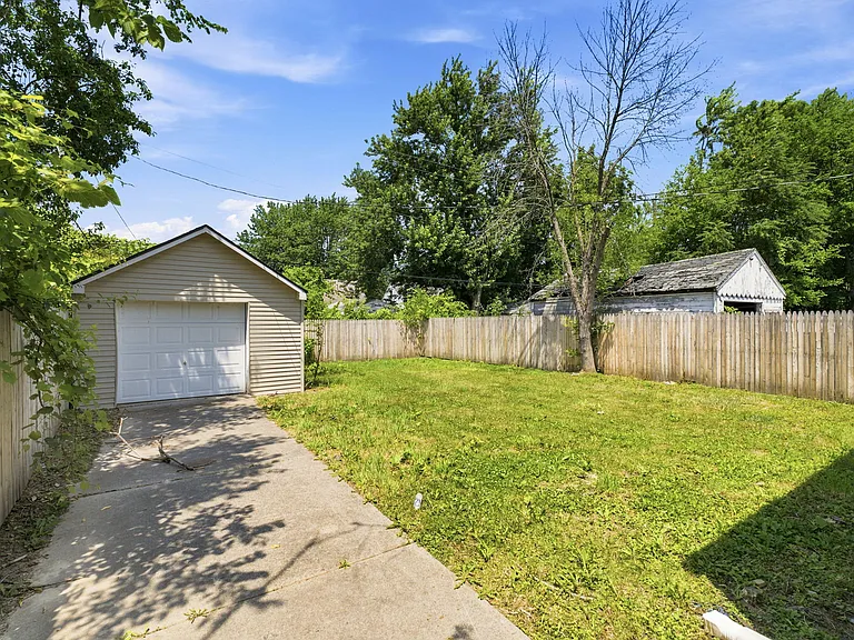 12151 Wayburn St — Photo 19