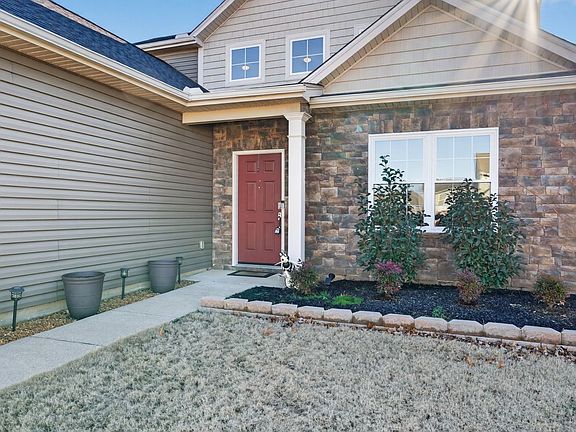 3rd image of 515 Rock Island Way