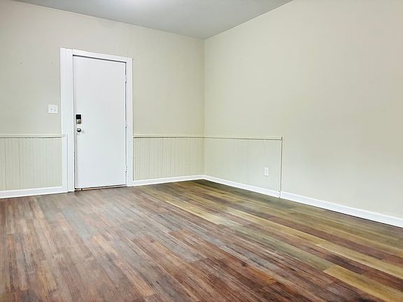 2nd image of 819 Buffalo St APT B