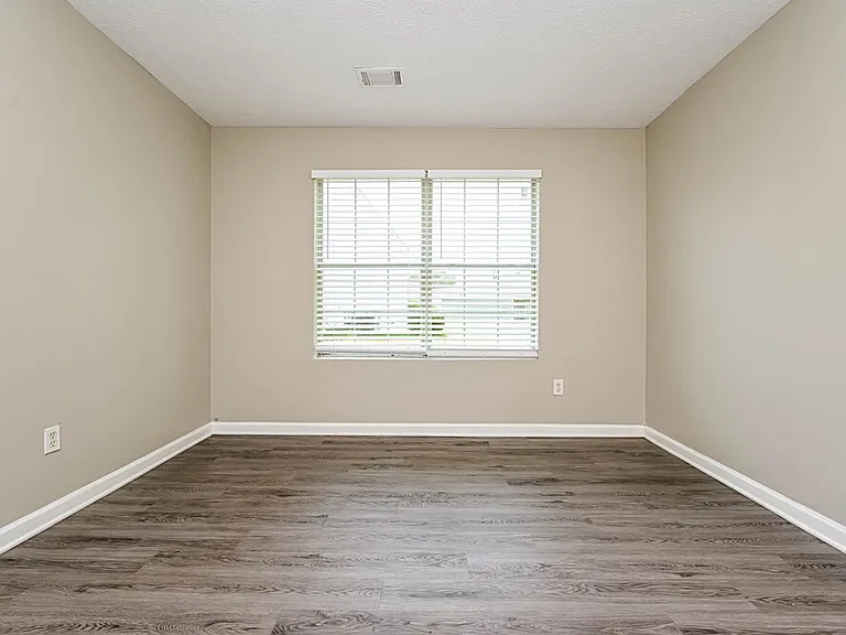 172 Marsh Glen Dr — Photo 16