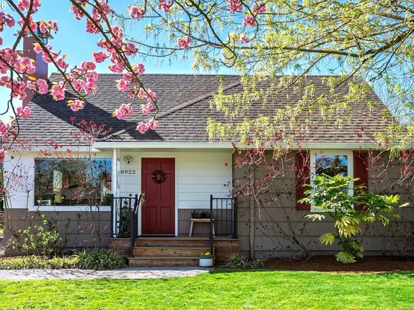 8922 SE Market St, Portland, OR 97216