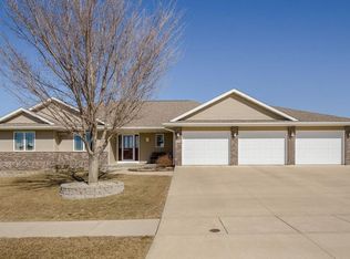 616 Ridgeview Way, Atkins, IA 52206
