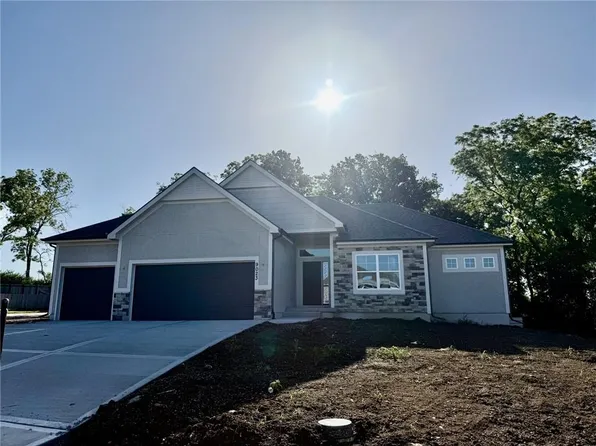 9023 N Colorado Ave, Kansas City, MO 64156