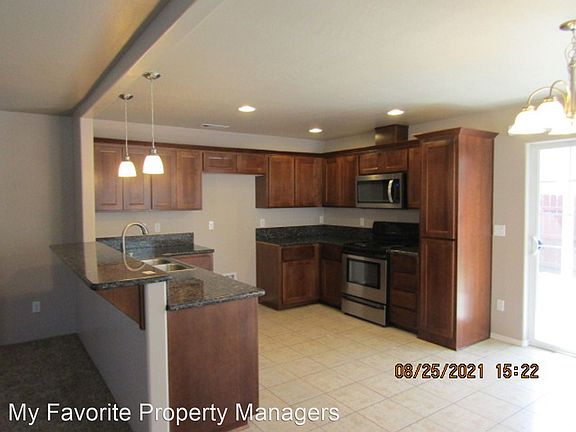 5th image of 2373 Dahlia Way