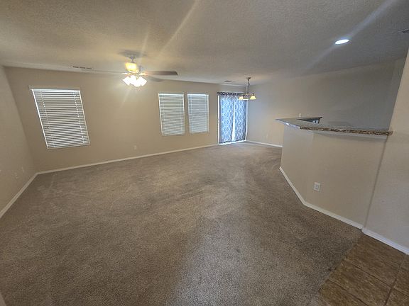 4th image of 10820 Crissy Field Way NE