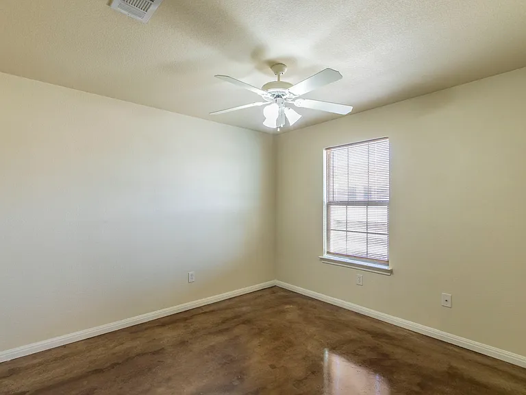 111 Meadow Park Cir #111 — Photo 8