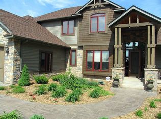 29115 Olinda Trl, Lindstrom, MN 55045