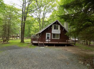 39 Spruce Ln, Albrightsville, PA 18210