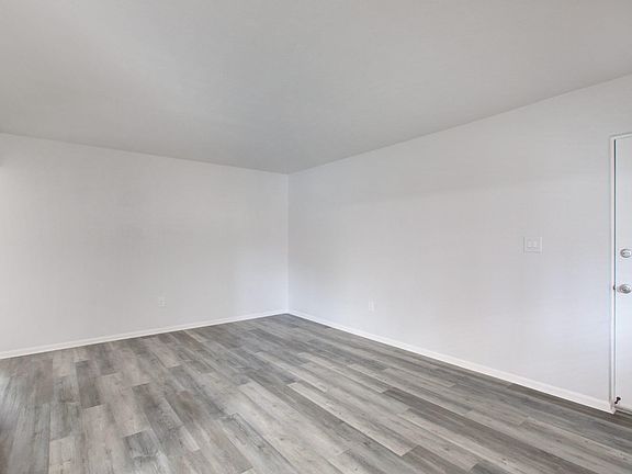 4th image of 1974 S University Blvd #10