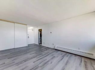 725 Don Mills Rd #1504, Toronto, ON M3C1S8