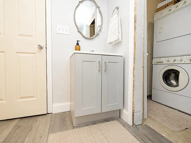 19 Dalrymple St #2 — Photo 7