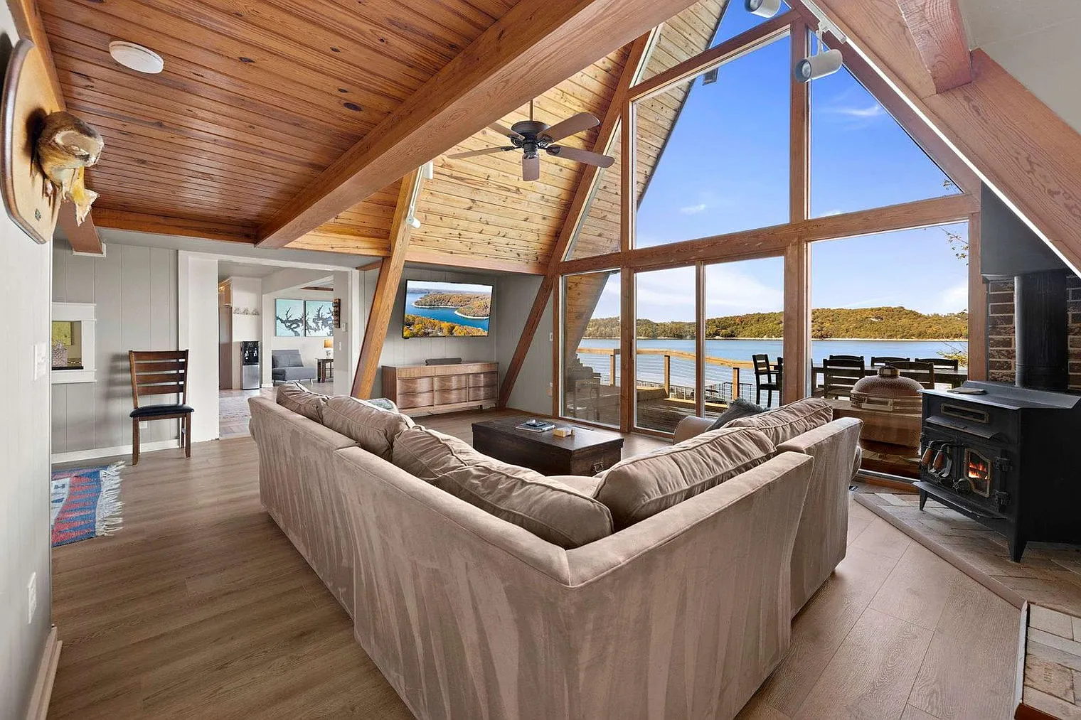7 bed, 3.0 bath, 3304 sqft, $14,086 — Photo 1