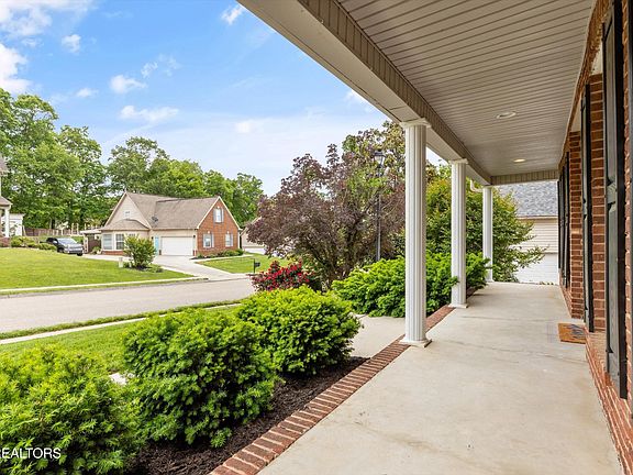 4th image of 10219 Canton Place Ln