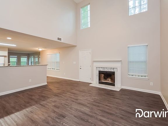 3rd image of 893 Shadow Lakes Dr