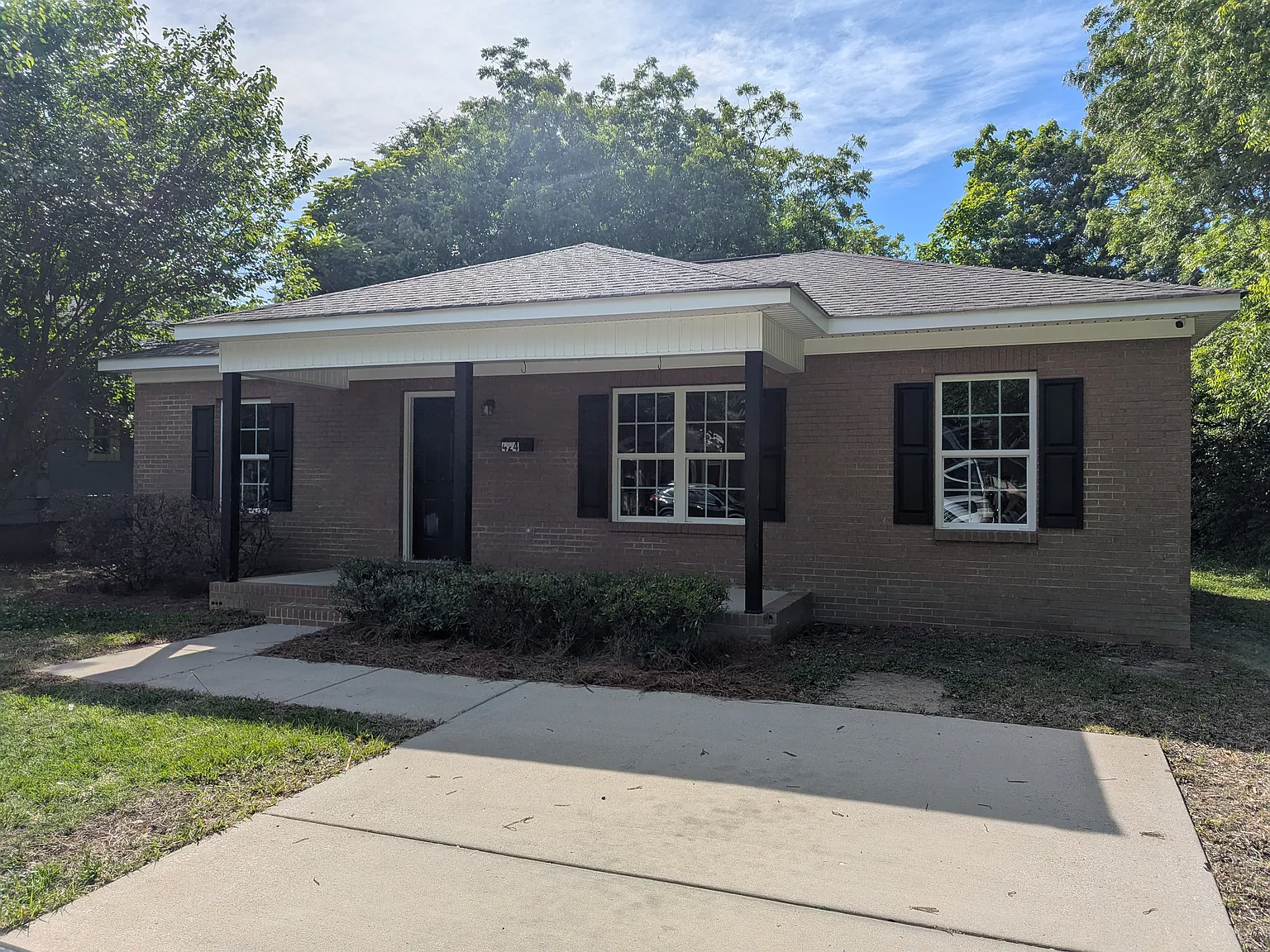 3 bed, 1000 sqft, $1,650 — Photo 1