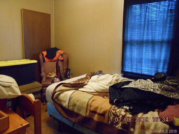 3rd image of 401 Woodberry Dr