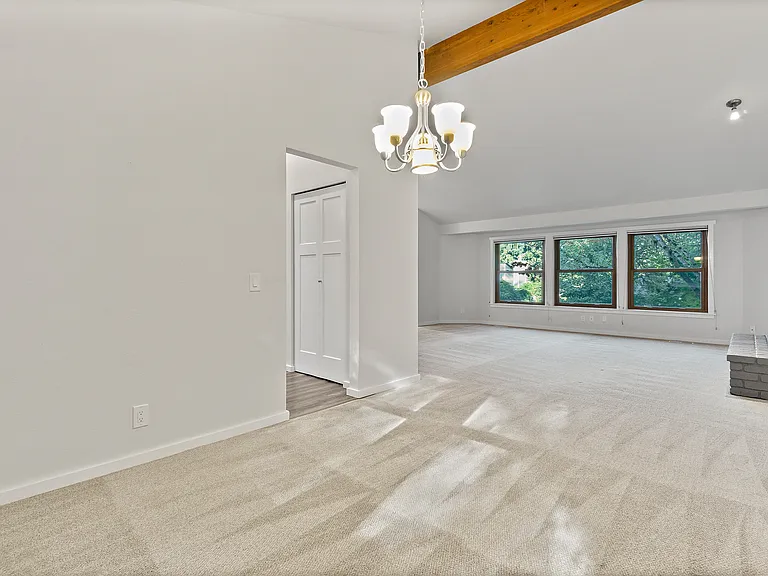 20439 NE 3rd St — Photo 25