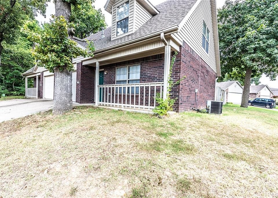 1st image of 1986 N Macey Dr