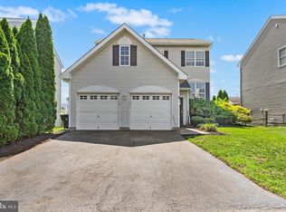 117 Arrowhead Dr, Burlington, NJ 08016