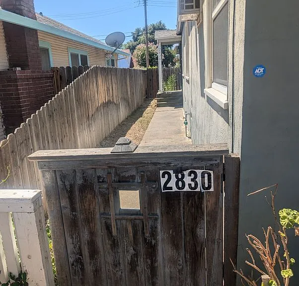 2830 14th Ave — Photo 2