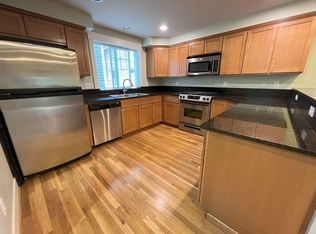 12341 10th Pl NE APT B, Seattle, WA 98125