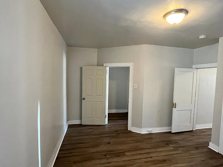 2116 Bedford Ave #1 — Photo 10
