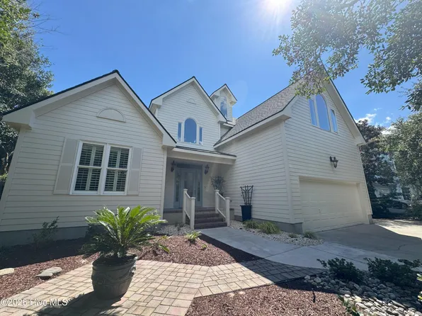 573 Coral Ridge Road, Pine Knoll Shores, NC 28512