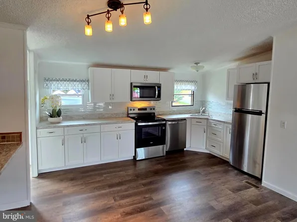 211 Merry St, Hamburg, PA 19526