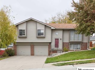 6729 Aspen St, La Vista, NE 68128