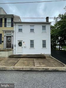 100 Cedar St, Columbia, PA, 17512