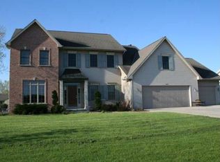 2837 Snowbird Ct, Green Bay, WI 54313