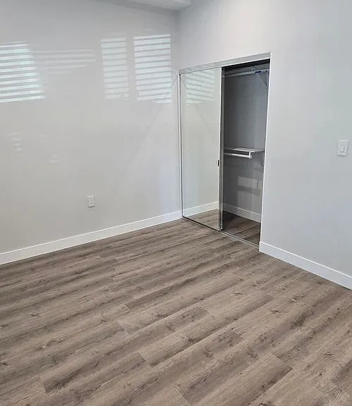 1462 S Shenandoah St — Photo 5